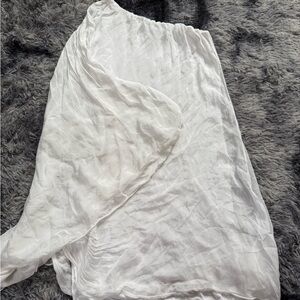 SOSIA Elegant White Off The Shoulder One Sleeved Dress